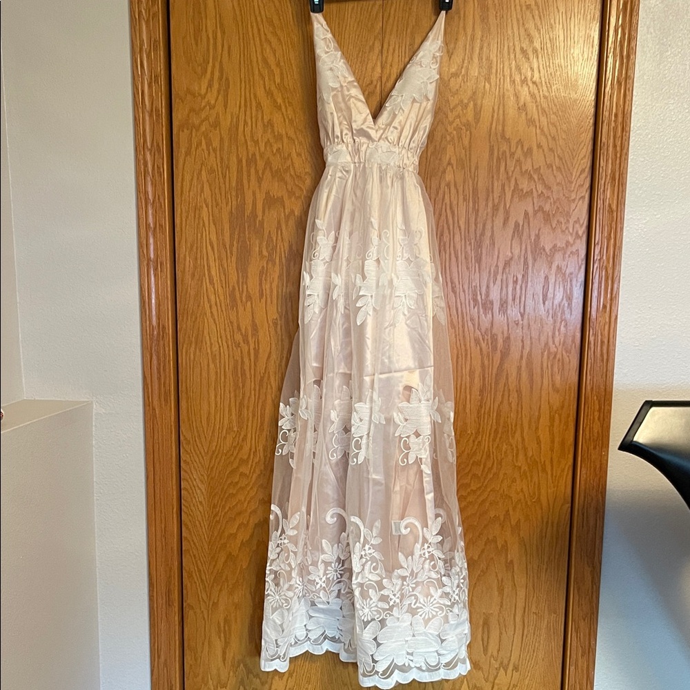 Elegant Cream Lace Maxi Dress